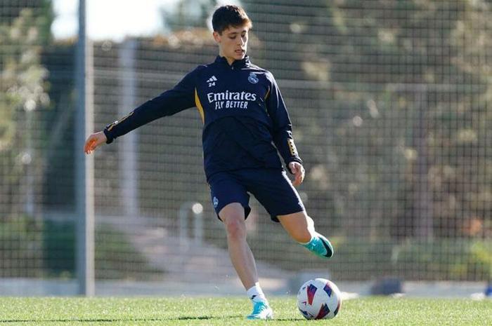 Arda Gülerin ilk maçı öncesi korkutan görüntü Uzun sakatlık sonrası...