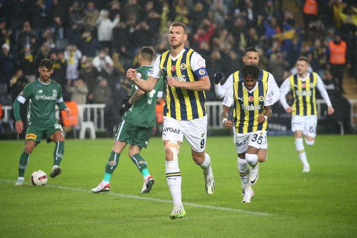Fenerbahçe - Konyaspor maçından ekrana yansımayan görüntüler