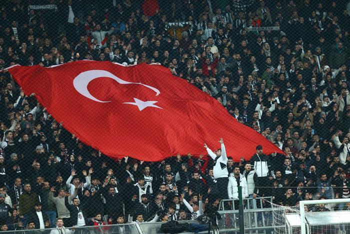 Beşiktaş - Fatih Karagümrük maçından ekrana yansımayan kareler