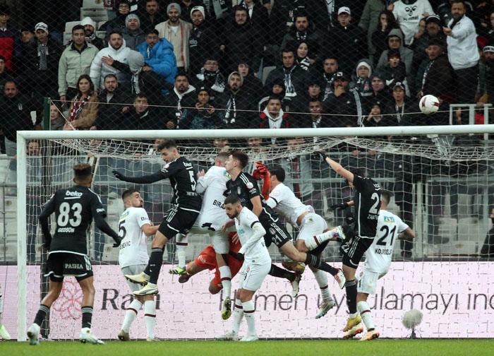 Beşiktaş - Fatih Karagümrük maçından ekrana yansımayan kareler