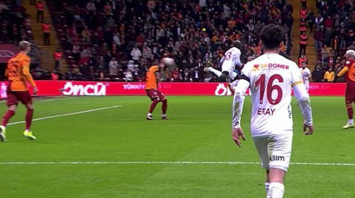 Trioda Galatasaray - Kayserispor maçının tartışmalı pozisyonları değerlendirildi: İptal edilen gol, verilen penaltılar...