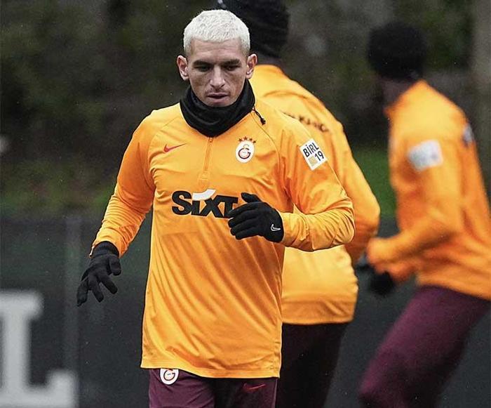 LUCAS TORREIRA