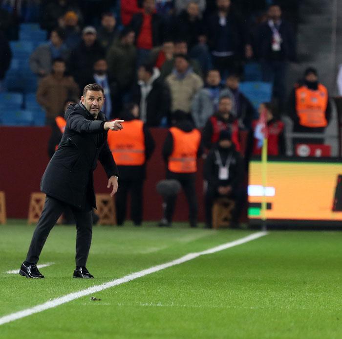 Trabzonspor - Galatasaray maçından ekrana yansımayan görüntüler