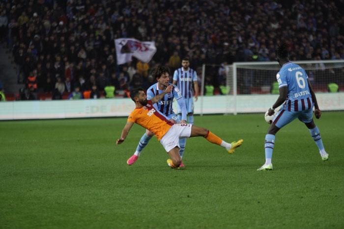 Trabzonspor - Galatasaray maçından ekrana yansımayan görüntüler