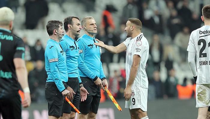 24 SAAT GEÇMEDEN ATANAN HAKEMİN YAPACAKLARI BU KADAR OLUR