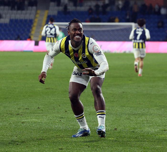 Başakşehir - Fenerbahçe maçına Batshuayi damgası: İnanılmaz anlar