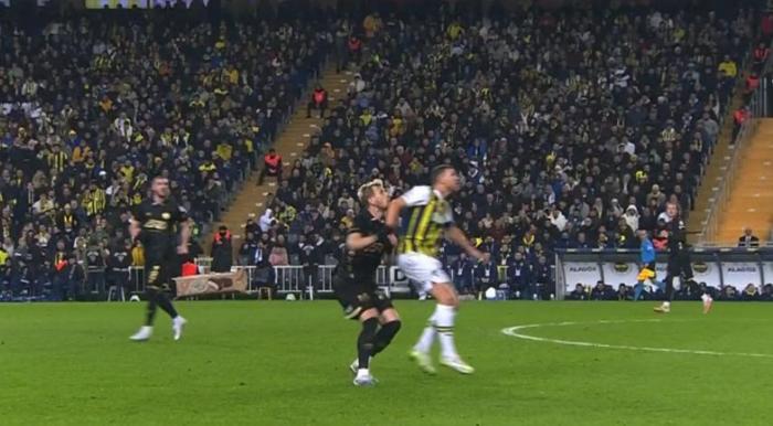Trioda Fenerbahçe - Ankaragücü maçının tartışmalı pozisyonları değerlendirildi: Penaltı verilen ve beklenen anlar, golden önce faul şüphesi...