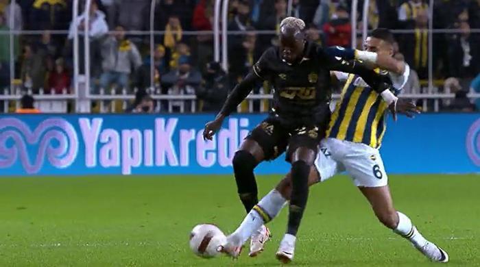 Trioda Fenerbahçe - Ankaragücü maçının tartışmalı pozisyonları değerlendirildi: Penaltı verilen ve beklenen anlar, golden önce faul şüphesi...