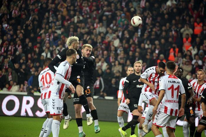 Samsunspor - Galatasaray maçında inanılmaz görüntüler Damga vurdu