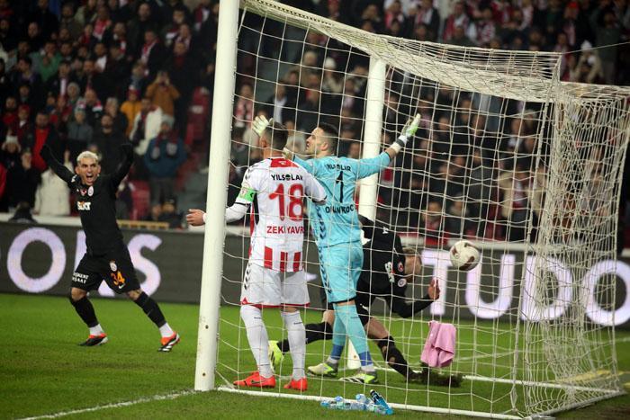 Samsunspor - Galatasaray maçında inanılmaz görüntüler Damga vurdu