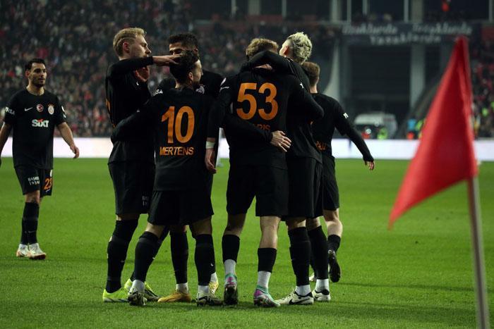 Samsunspor - Galatasaray maçında inanılmaz görüntüler Damga vurdu