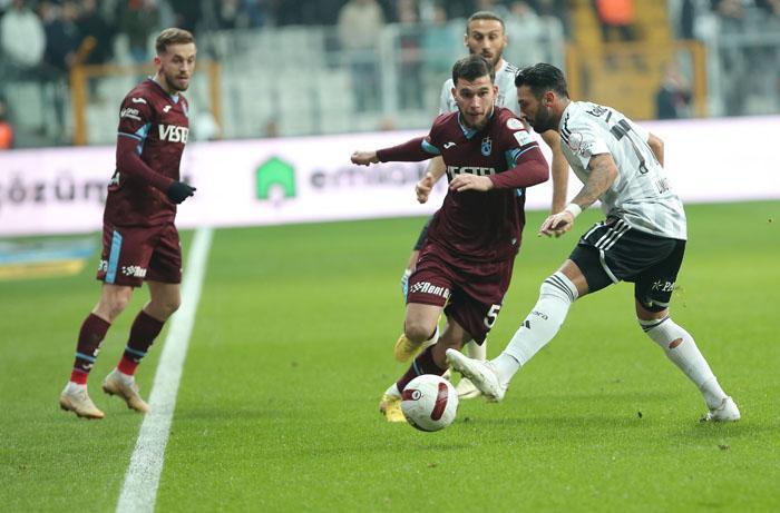 Beşiktaş - Trabzonspor derbisine damga vuran görüntüler