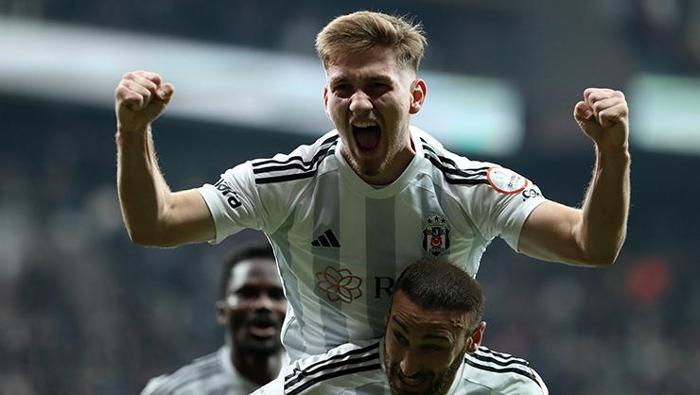 Beşiktaş - Trabzonspor derbisine damga vuran görüntüler