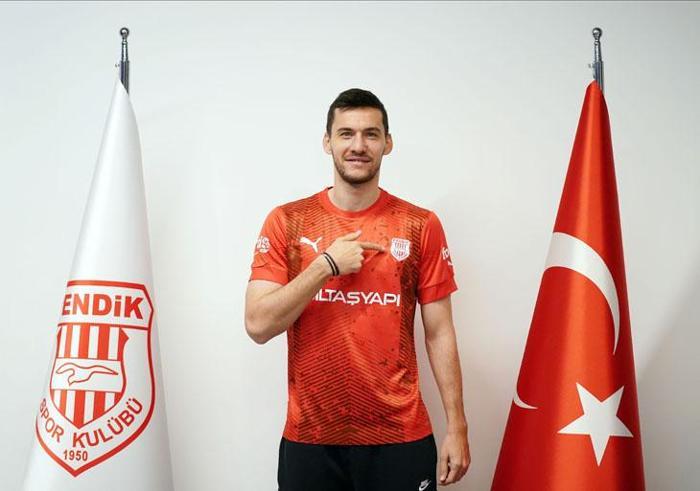 UMUT NAYİR PENDİKSPOR’A GİTTİ