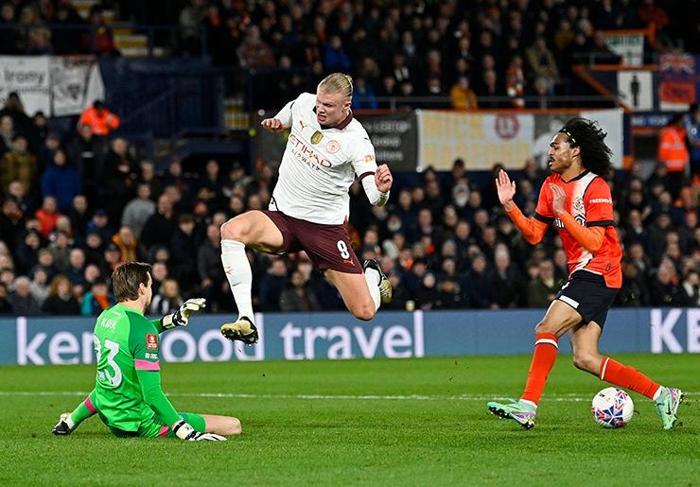 Manchester City gol şov yaptı Haaland 5 gol maçın kahramanı oldu...