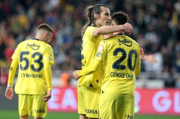 Fenerbahçenin Hatay galibiyeti sonrası yıldız isme övgü yağdı Bedava ders alıyorlar Çok kıymetli...