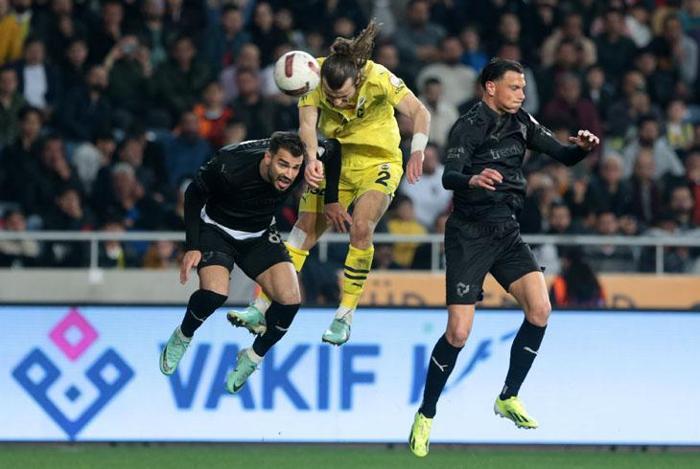 Fenerbahçenin Hatay galibiyeti sonrası yıldız isme övgü yağdı Bedava ders alıyorlar Çok kıymetli...
