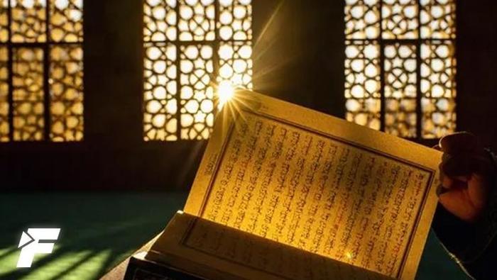 Mülk Suresi Oku Türkçe & Arapça Okunuşu Dinle - Mülk Suresi Diyanet Meali ve Anlamı, Yazılışı ve Fazileti