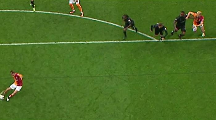 Trioda Galatasaray - Pendikspor maçının tartışmalı pozisyonları değerlendirildi: Penaltı beklenen anlar, faul şüphesi olan gol, tekrar edilen penaltı vuruşu...