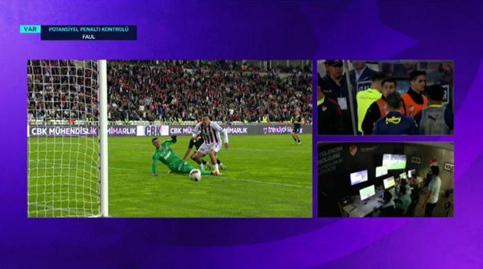Trioda Sivasspor - Fenerbahçe maçının tartışmalı pozisyonları değerlendirildi: VAR müdahalesiyle verilen penaltıda karar doğru mu