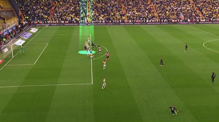 Trioda Fenerbahçe - Beşiktaş derbisinin tartışmalı pozisyonları değerlendirildi: Kırmızı kart kararı, penaltı beklentisi, ikinci sarı ihtimali...
