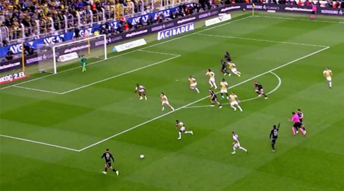 Trioda Fenerbahçe - Beşiktaş derbisinin tartışmalı pozisyonları değerlendirildi: Kırmızı kart kararı, penaltı beklentisi, ikinci sarı ihtimali...