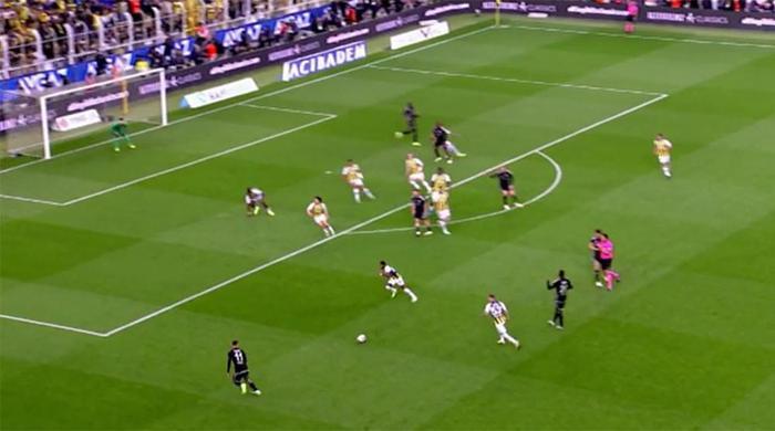 Trioda Fenerbahçe - Beşiktaş derbisinin tartışmalı pozisyonları değerlendirildi: Kırmızı kart kararı, penaltı beklentisi, ikinci sarı ihtimali...