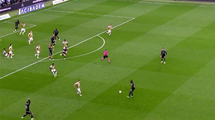 Trioda Fenerbahçe - Beşiktaş derbisinin tartışmalı pozisyonları değerlendirildi: Kırmızı kart kararı, penaltı beklentisi, ikinci sarı ihtimali...