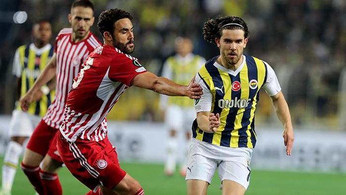 DEV TAKIMLAR PEŞİNDE