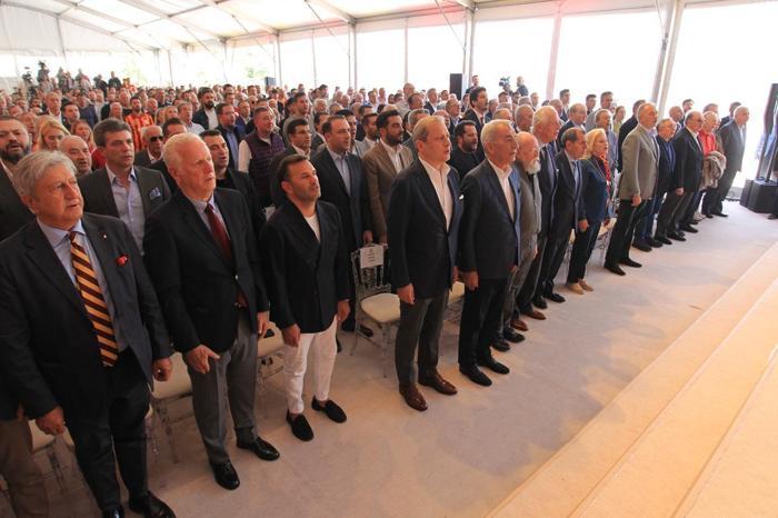 Galatasaraydan birlik beraberlik pozu Efsane başkanlar Kemerburgazda bir arada...