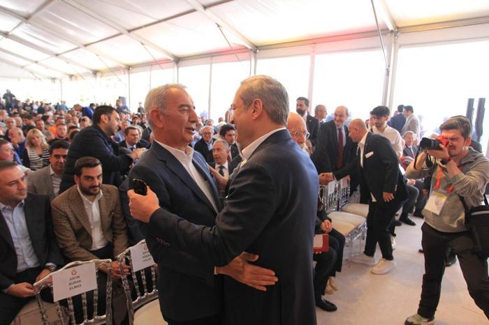 Galatasaraydan birlik beraberlik pozu Efsane başkanlar Kemerburgazda bir arada...