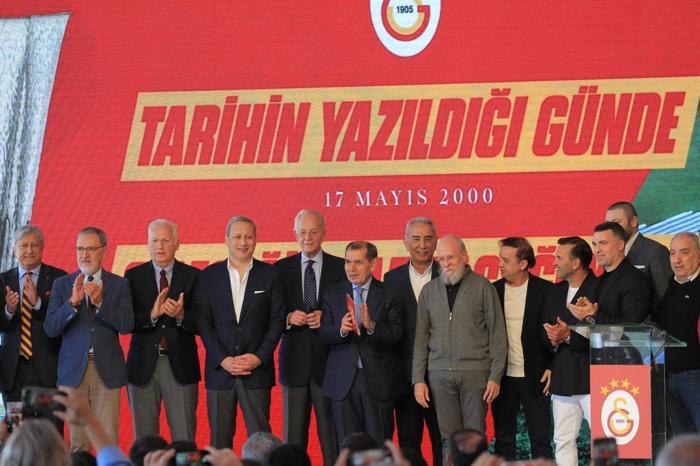 Galatasaraydan birlik beraberlik pozu Efsane başkanlar Kemerburgazda bir arada...