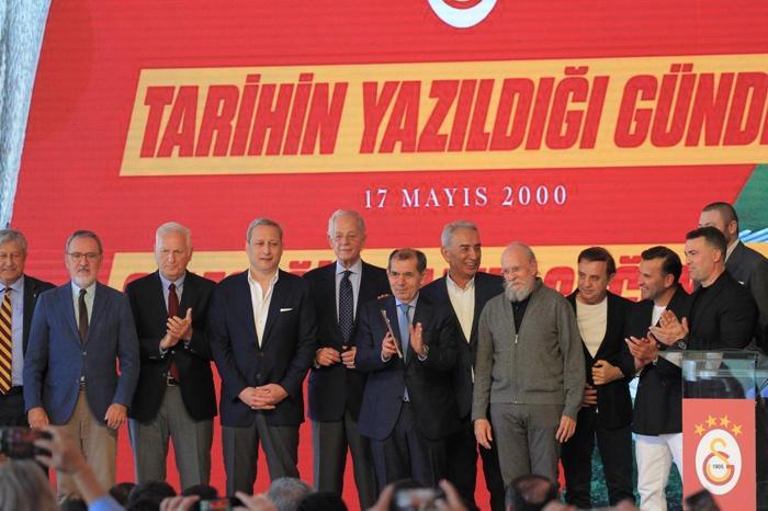Galatasaraydan birlik beraberlik pozu Efsane başkanlar Kemerburgazda bir arada...