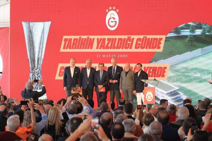 Galatasaraydan birlik beraberlik pozu Efsane başkanlar Kemerburgazda bir arada...