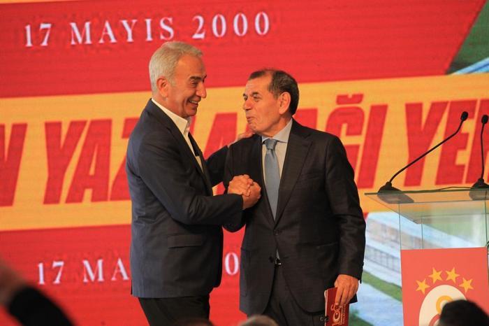 Galatasaraydan birlik beraberlik pozu Efsane başkanlar Kemerburgazda bir arada...