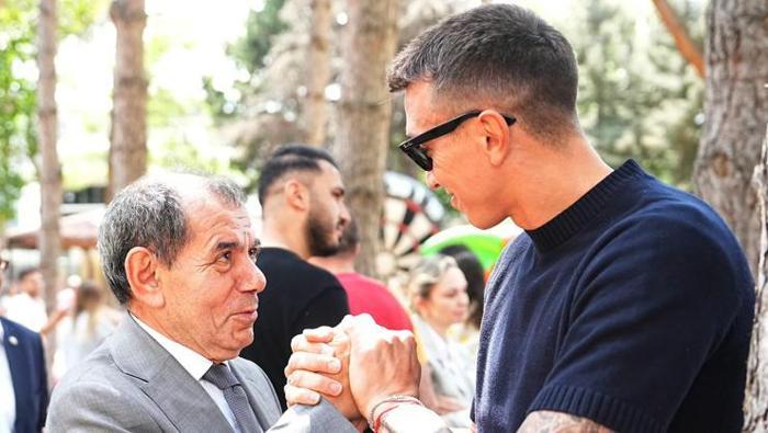 Galatasaray şampiyonluk ateşini yaktı: Tüm yıldızlar bir arada En özel kareler...