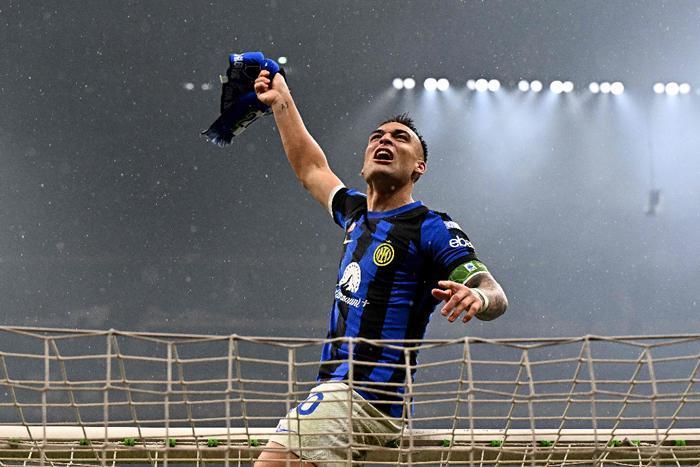 10.LAUTARO MARTİNEZ