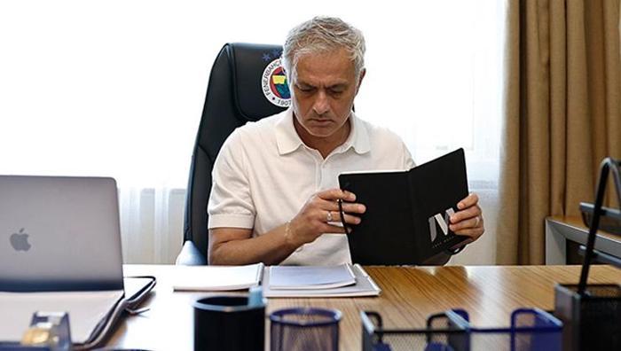Jose Mourinho için Galatasaraylıları kızdıracak sözler: Ali Sami Yen Stadına bayrak dikerse...