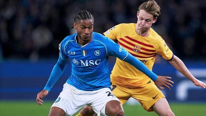 Milli Takım kampında transfer açıklaması: Yıldız oyuncudan Galatasaray sorusuna yanıt