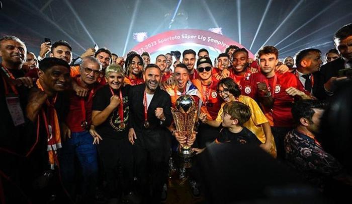 İngilizler duyurdu Sağ bekini Adadan bulan Galatasaray o isimde ısrarcı