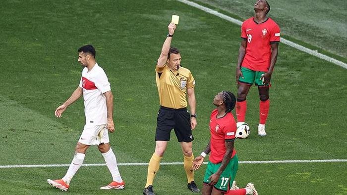 Felix Zwayer çıldırttı! Türkiye-Portekiz maçının hakemine çok sert tepki!  Bu kadarına da pes dedirtti... - Futbol Haberleri - Spor