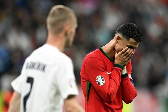 Cristiano Ronaldo paramparça oldu Yıkıldı, hüngür hüngür ağladı İşte o anlar... (Avrupa Futbol Şampiyonası)