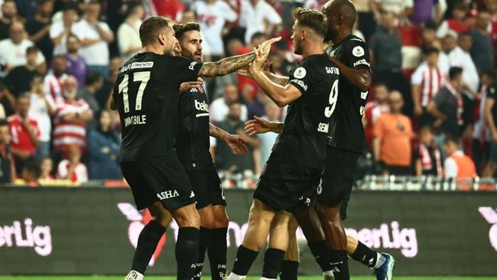 Beşiktaşın yıldızına Talisca benzetmesi Nihat Kahveciden çarpıcı sözler