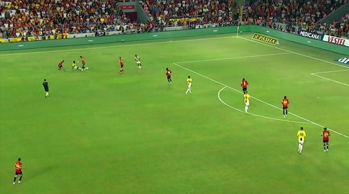 Trioda Göztepe - Fenerbahçe maçının tartışmalı pozisyonları değerlendirildi: Atlanan penaltı, verilen penaltı, iptal edilen gol, kırmızı kart beklenen an...