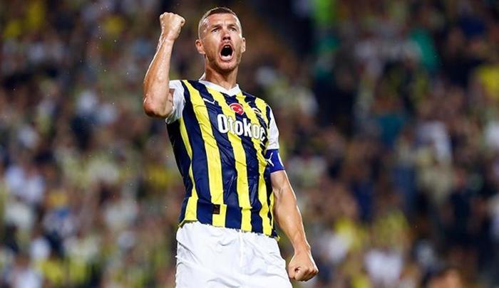 HER AN FORMA GİYECEKMİŞ GİBİ