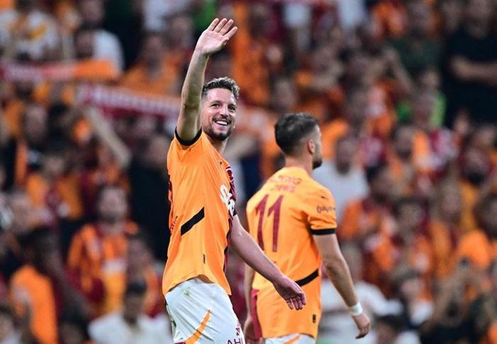 Galatasarayın farka koştuğu Rize maçı sonrası herkes onu konuşuyor Resital sergiledi Aslan payı onun