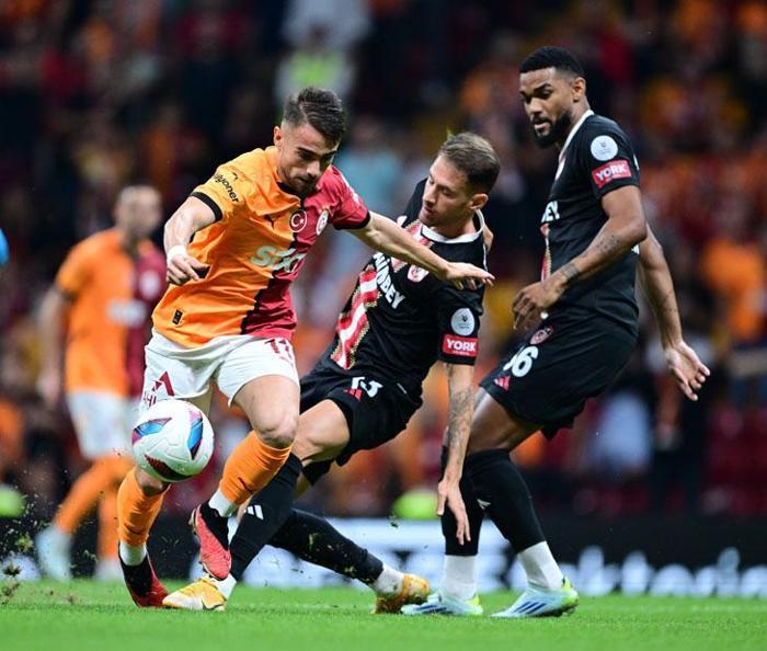 Galatasarayın Gaziantep galibiyeti sonrası böyle açıkladı Kafa karıştırdı Fenerbahçe derbisinde...