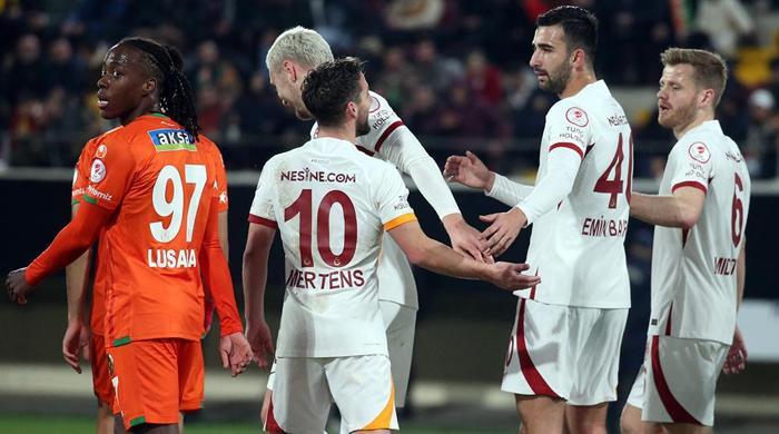 Okan Buruk, Galatasarayın tarihini baştan yazmaya kararlı... Bir rekor daha yolda