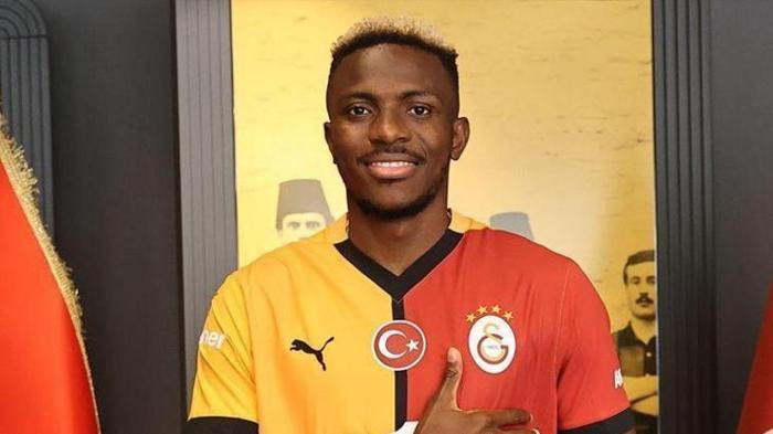 Galatasarayda Osimhen ile Dursun Özbek arasında özel görüşme Randevu talep etti yanına gitti