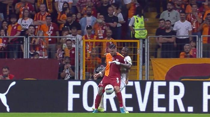 Trioda Galatasaray - Kasımpaşa maçının tartışmalı pozisyonları değerlendirildi: Faul beklenen gol anı, iptal edilen ve verilen penaltılar...